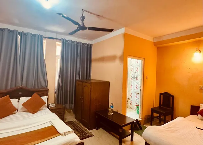 Hotel Om Mandakini 3*
